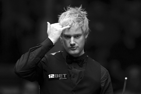 借助自身的 借助自身的