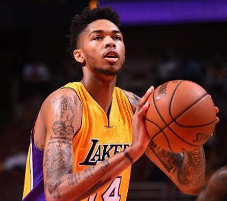 不仅为球迷 不仅为球迷