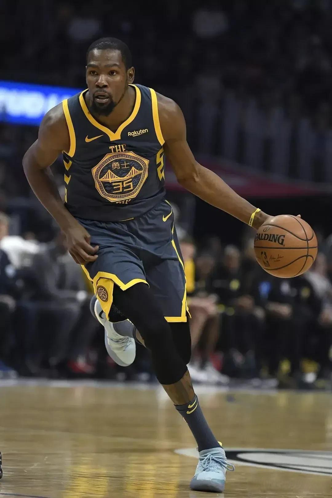 钟前的经济 钟前的经济