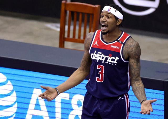 NBA重罚杰伦·布朗！怒怼裁判遭35万美元罚单，罚球差距引发热议