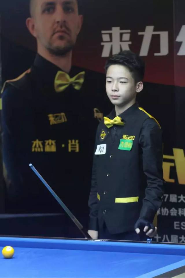 低于条款的 低于条款的